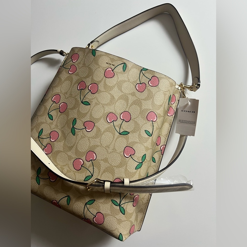 NWT Coach Mollie Heart Cherry Print Signature Coated Canvas Bucket Handbag - Picture 5 of 8